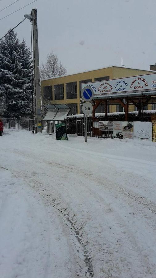 Grill Terasz Etterem Es Szallashely Mezokovesd Luaran gambar