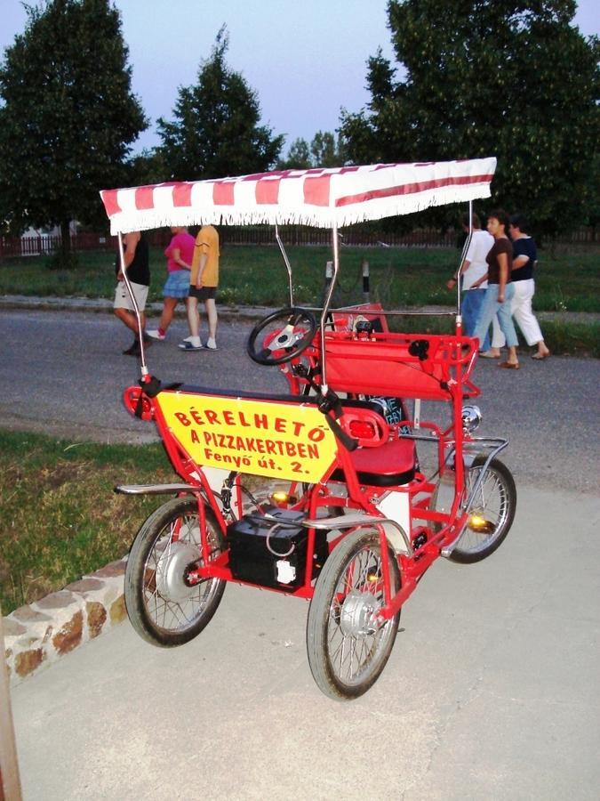 Grill Terasz Etterem Es Szallashely Mezokovesd Luaran gambar